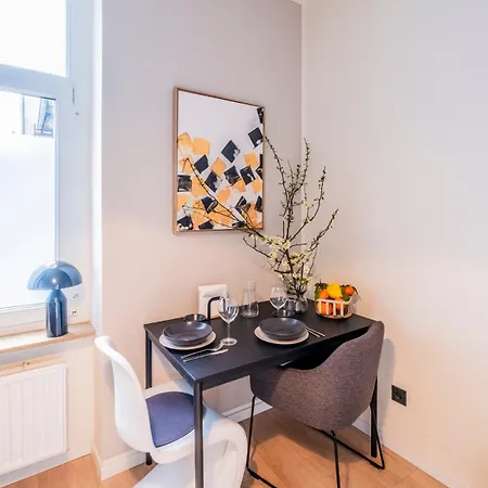 Apartment Altbau Glueck New *