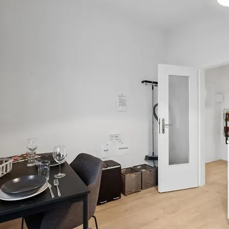 Apartment Altbau Glueck New Wuppertal